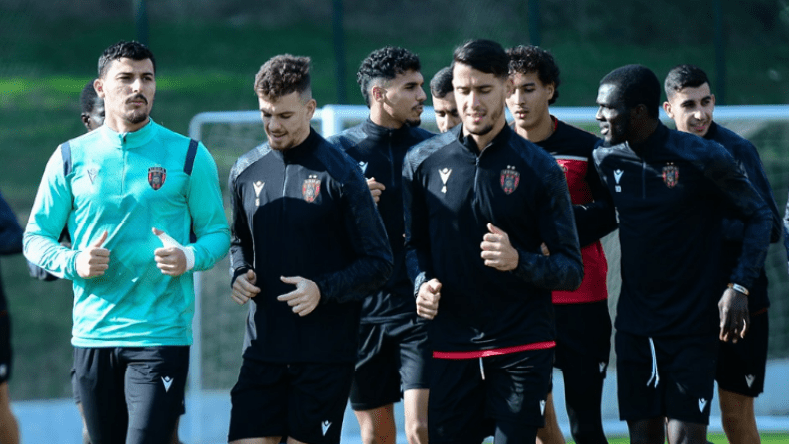 بالصور.. اتحاد العاصمة يشرع في التحضير لمباراة سوبر سبور يونايتد