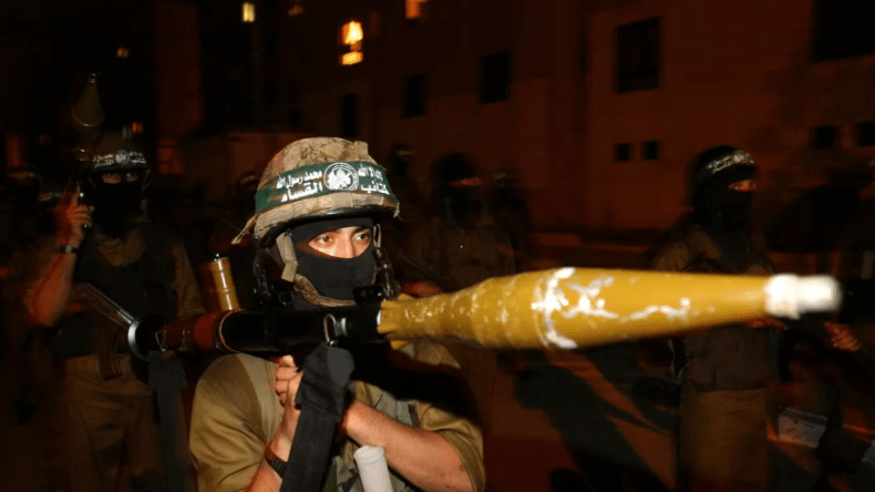 تعرّف على قذيفة “الياسين” التي دمّرت “الميركافا” الإسرائيلية