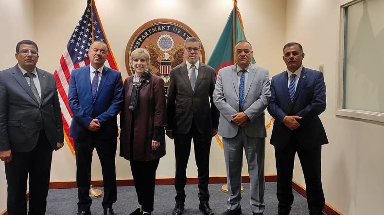 رؤساء الكتل البرلمانية للسفيرة الأمريكية: حماس ليست حركة إرهابية