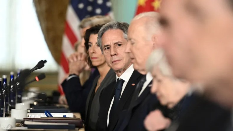 بالفيديو.. هكذا كانت ردة فعل بلينكن بعد حديث بايدن عن نظيره الصيني