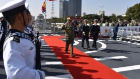 الفريق أوّل السعيد شنڨريحة يزور القاعدة البحرية بشنغهاي (صور)