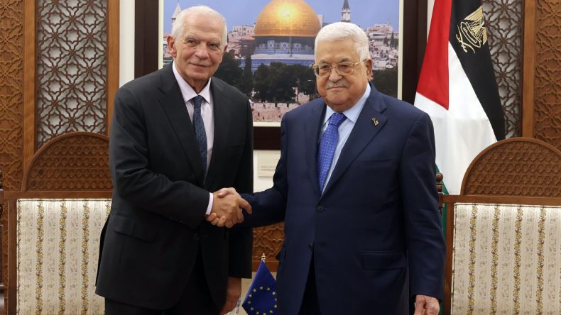 عباس يطلب من الإتحاد الأوروبي الضغط على سلطات الإحتلال لوقف العدوان