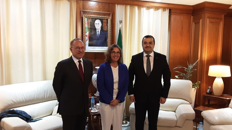 عملاق الطاقة الخضراء الإيطالي “زهيرو” يريد إنتاج الكهرباء الخضراء بالجزائر