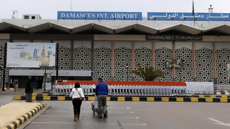 غارة صهيونية تستهدف سوريا وتتسبب في خروج مطار دمشق من الخدمة