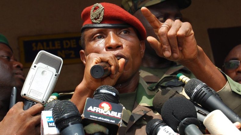 مسلحون يهرّبون الرئيس الغيني السابق داديس كامارا من السجن