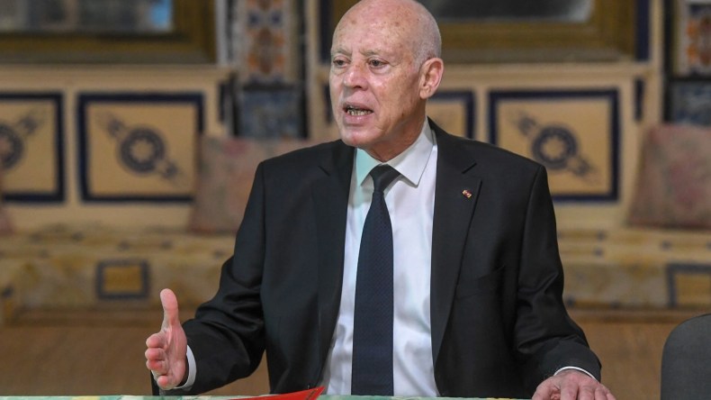 تمديد جديد لحالة الطوارئ في تونس