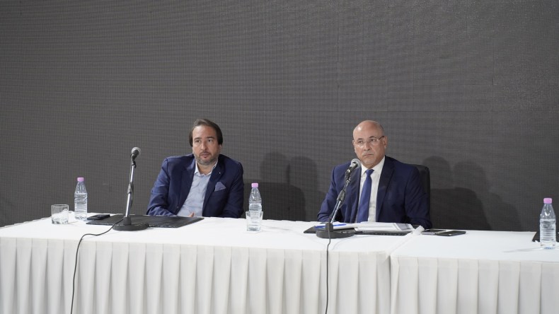 وزير التجارة يشدد على ضرورة ضمان وفرة مادة السميد المدعم والعجائن