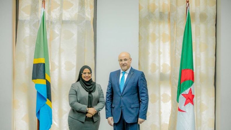 مباحثات بين وزير التجارة ونظيرته من تنزانيا المتحدة