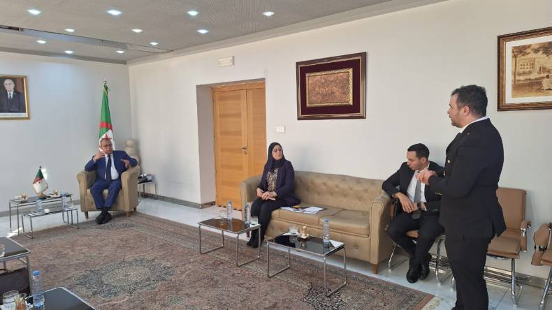 عون يأمر بإنهاء جميع الوثائق الإدارية حول مشروعين استثماريين