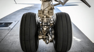 Paris: Un clandestin algérien gelé dans le train d’atterrissage d’un avion