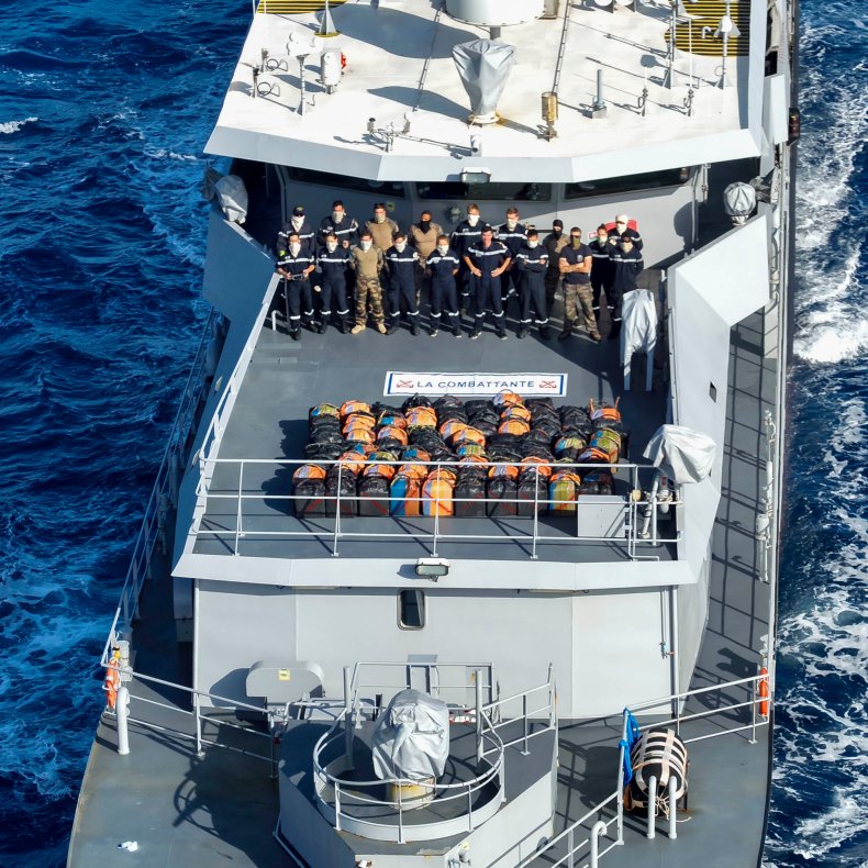 La marine française réalise une “saisie record” de 3.5 tonnes de cocaïne  