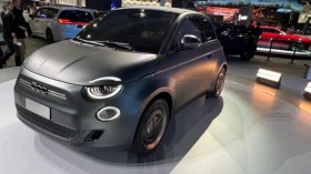 La première voiture “Fiat 500” sortie de l’usine d’Oran est commercialisée