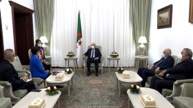Le président Tebboune reçoit la cheffe de la diplomatie indonésienne
