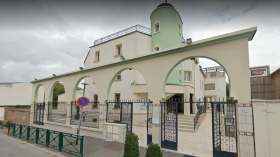 Un sanglier mort retrouvé suspendu aux grilles d’une mosquée