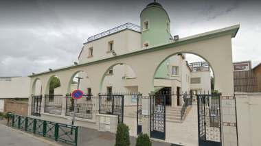 Un sanglier mort retrouvé suspendu aux grilles d’une mosquée