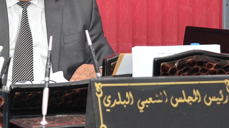 توسيع صلاحيات “الأميار” في قانون البلدية الجديد