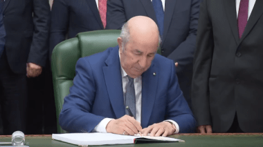 Le président de la République signe la LF 2024 (VIDEO)