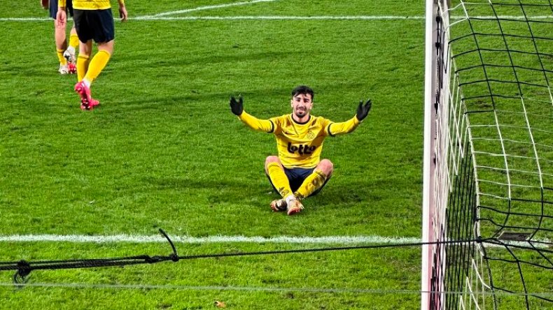 بِالفيديو: ثُنائية لـ “عمّورة”