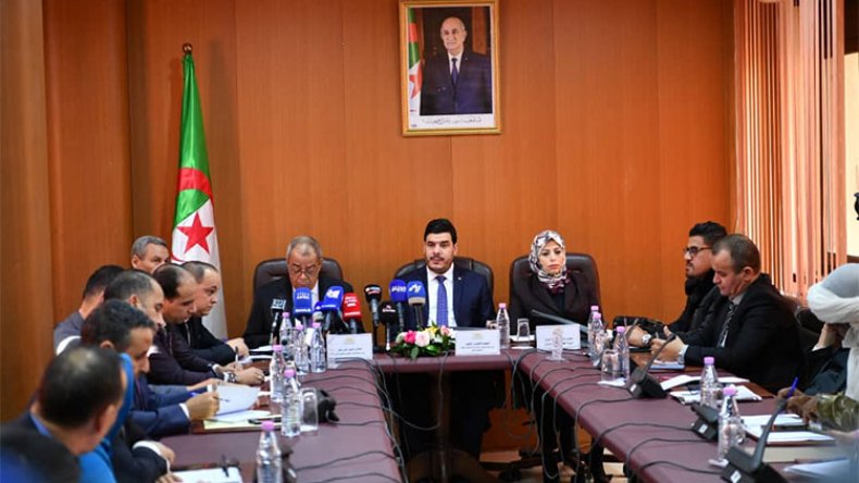 200 مؤسسة صيدلانيّة لتغطية 70 بالمائة من السوق