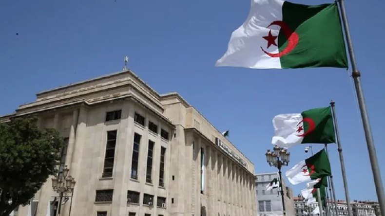 القانون النقدي والمصرفي يعود إلى البرلمان وهذه التفاصيل!