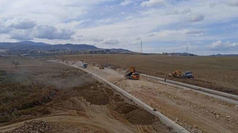 إعذار لشركات طريق “جن جن-العلمة” و30 يوما لتدارك التأخر