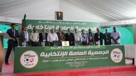 الرّجال المُلتفّون حول سعدي.. هل هم قوّة اقتراح أم غرفة تسجيل؟