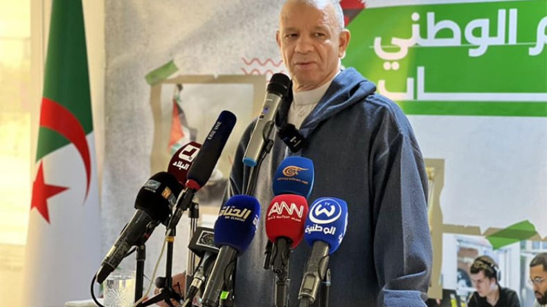 بن قرينة يدعو إلى الالتفاف حول مؤسسات الدولة