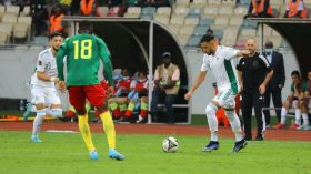 إبعاد “اللّص” الكاميروني هونغلا عن البطولة الإفريقية