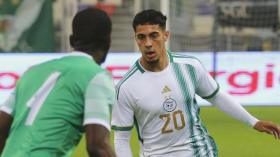 بِالفيديو: شعيبي يُؤدّي مناسك العمرة