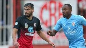 “الفاف” تُوضّح بِخصوص سوق انتقالات اللاعبين