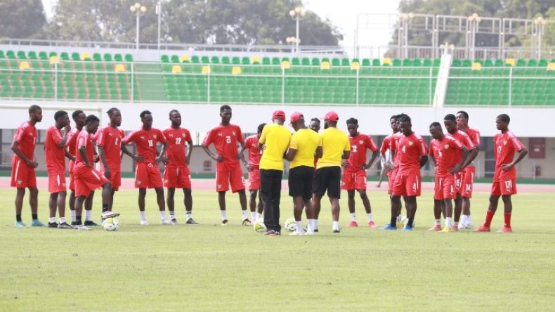 إصابة لاعبَين وغيابهما عن مواجهة الجزائر