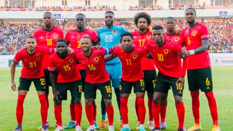 مُنافس “الخضر” يكشف عن قائمة لاعبيه