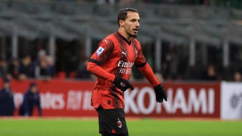 بن ناصر: فخور بِجزائريتي وحلمي “الكرة الذّهبية”