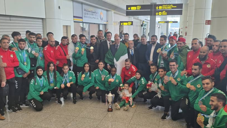 بالصور.. المنتخب الجزائري للفوفينام فوداو يعود إلى الجزائر بعد تتويجه بالمرتبة الثانية عالميا