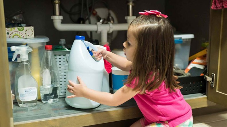 تسممات للأطفال داخل المنازل بسبب تهاون الأولياء