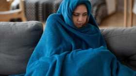 تشعر بالبرد طوال الوقت؟ إليك 9 أسباب