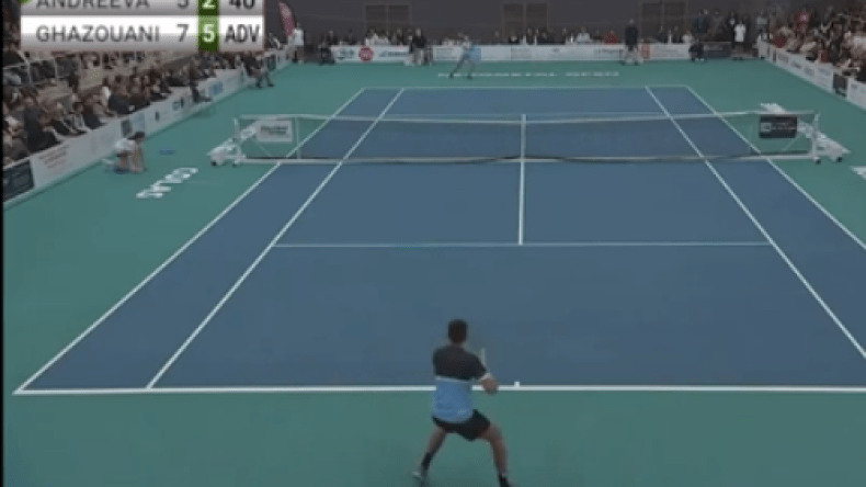 لاعب فرنسي يفوز ببطولة التنس للسيدات.. والسبب!