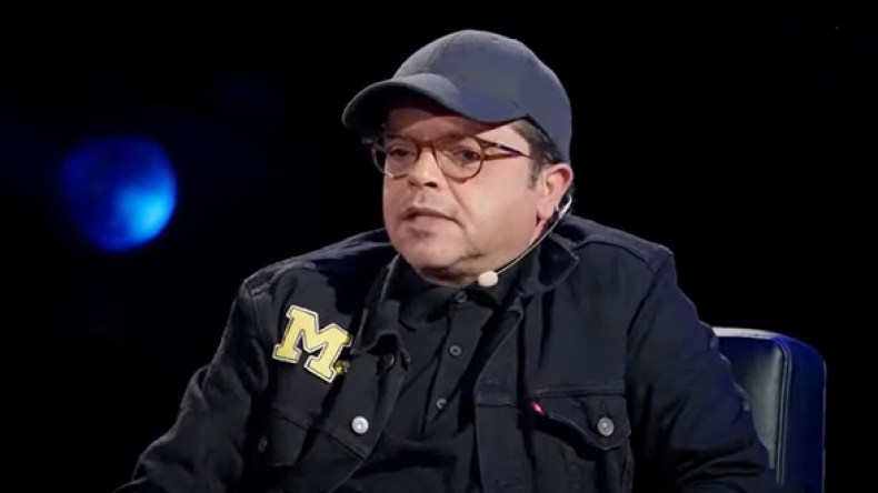 بالفيديو.. محمد هنيدي يروي كيف تسبب في إجهاض جارته!