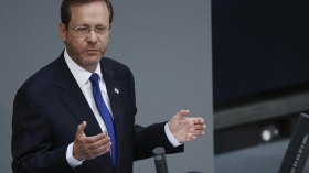 هل الرئيسُ الصهيوني عضوٌ في عائلتنا؟!