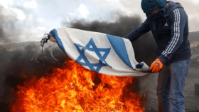 صحيفة عبرية: أغلبية الشباب الأمريكي يريدون زوال إسرائيل