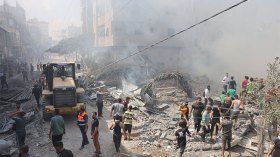 قرودٌ في أيدي اليهود