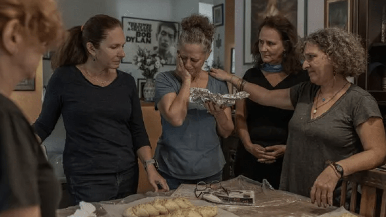 هذا ما قالته أمهات جنود احتياط إسرائيليين بشأن استدعاء أبنائهن للحرب في غزة!