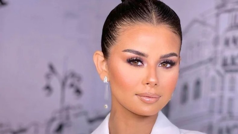 بالفيديو.. فنانة مصرية تثير ضجة واسعة بتصريحاتها الصادمة عن المساكنة!