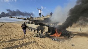 “الناس الصواب في الزمن الخطأ”