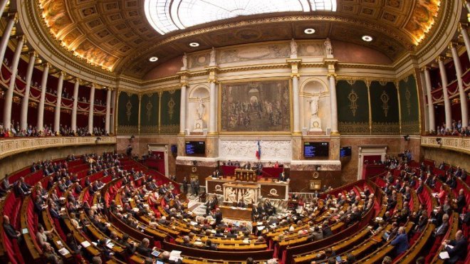 البرلمان الفرنسي يدين قمع مظاهرات 17 أكتوبر 1961