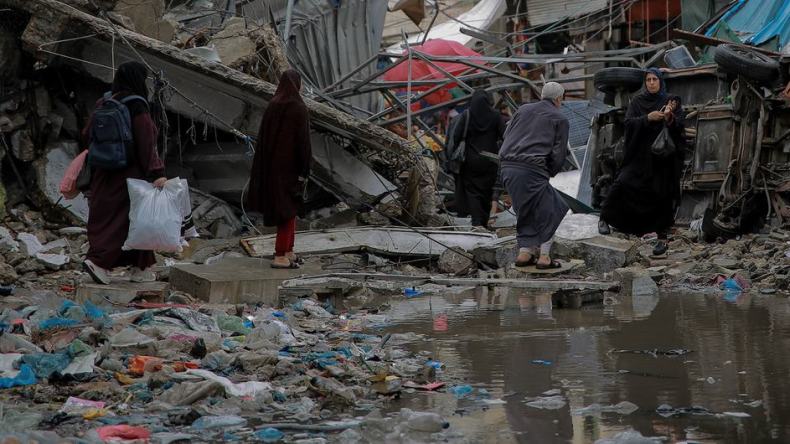 الإحتلال يسمح بفتح معبر كرم أبو سالم مؤقتا