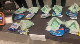 جمارك.. هذا ما تم حجزه في رحلتين جويتين دوليتين