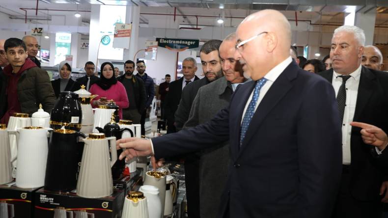 زيتوني: الحكومة تشجع الاستثمار في إنجاز الفضاءات التجارية الكبرى