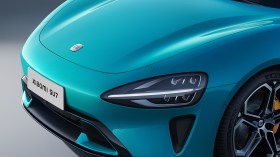 شاومي تدخل عالم السيارات الكهربائية لمنافسة تيسلا