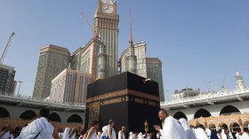 هكذا يمكن الحجز والتقديم للعمرة عبر تطبيق “نسك”